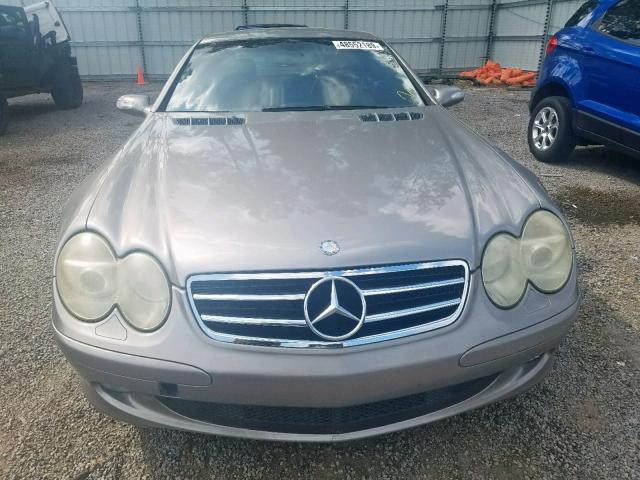 WDBSK75F24F077267 - 2004 MERCEDES-BENZ SL 500 SILVER photo 9