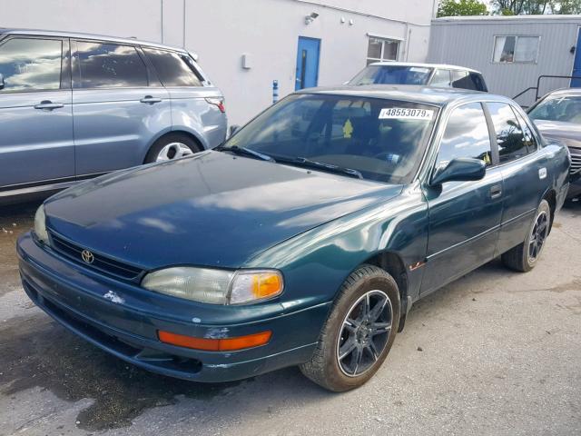 4T1BG12K6TU665082 - 1996 TOYOTA CAMRY DX GREEN photo 2