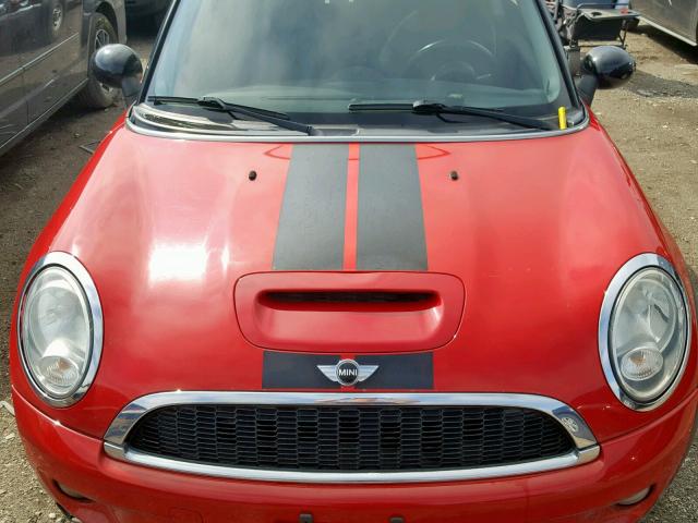 WMWMM33568TP71083 - 2008 MINI COOPER S C RED photo 7