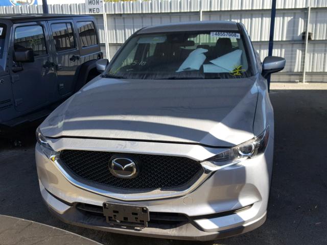 JM3KFABM3J0301108 - 2018 MAZDA CX-5 SPORT SILVER photo 9