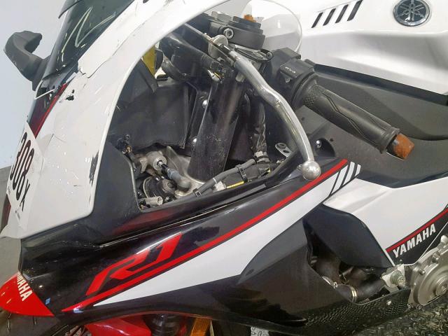 JYARN42EXGA000449 - 2016 YAMAHA YZFR1S WHITE photo 18