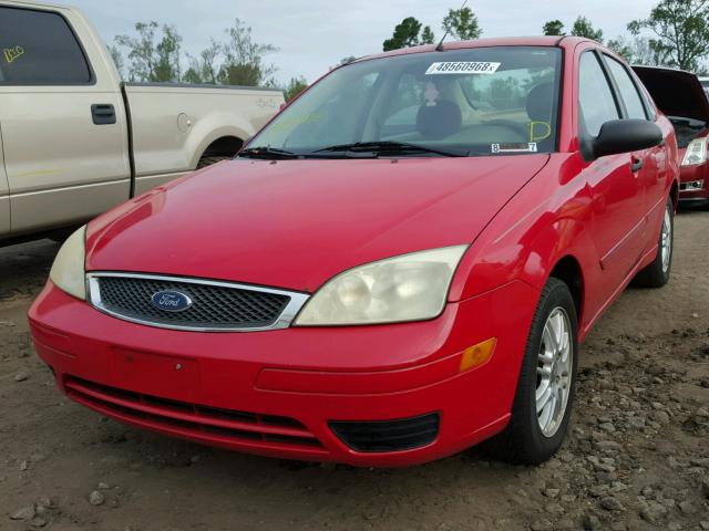 1FAFP34N76W111380 - 2006 FORD FOCUS ZX4 RED photo 2