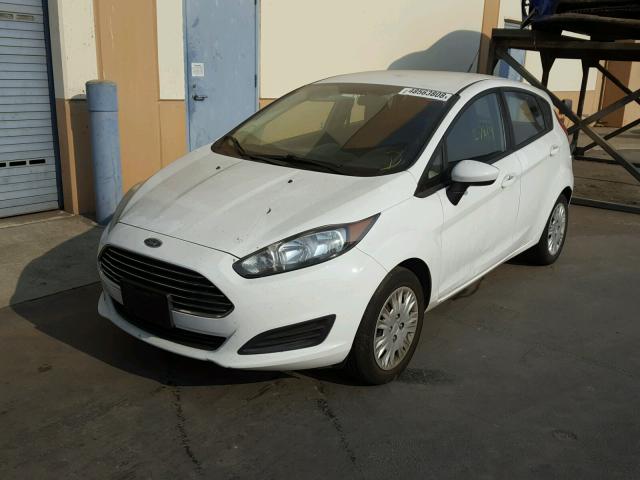 3FADP4TJXFM136110 - 2015 FORD FIESTA S WHITE photo 2