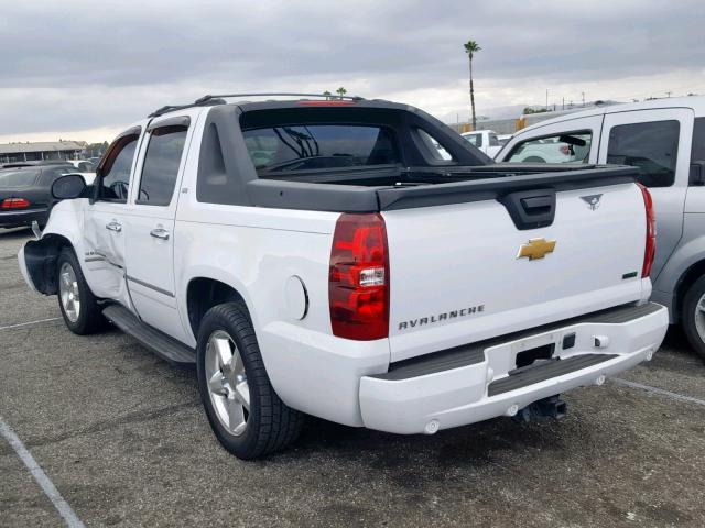 3GNNCGE00AG281851 - 2010 CHEVROLET AVALANCHE WHITE photo 3