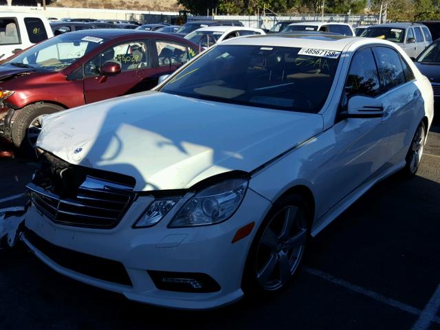 WDDHF5GB3AA055937 - 2010 MERCEDES-BENZ E 350 WHITE photo 2