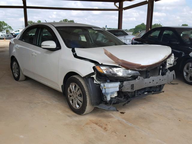 KNAFU4A27D5726028 - 2013 KIA FORTE EX WHITE photo 1