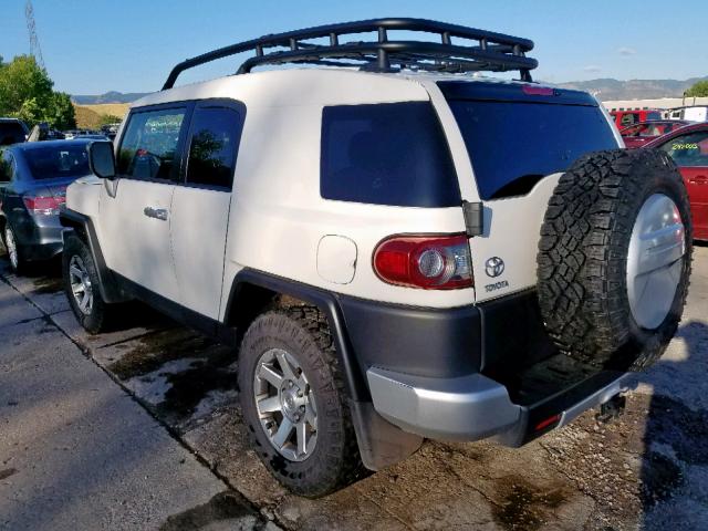 JTEBU4BF2EK182202 - 2014 TOYOTA FJ CRUISER WHITE photo 3