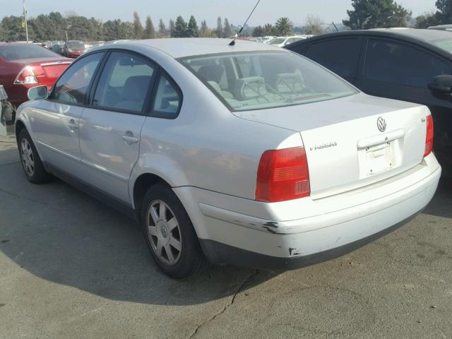 WVWAH63B31P025285 - 2001 VOLKSWAGEN PASSAT GLS SILVER photo 3