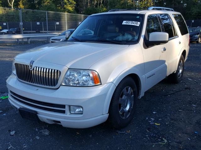 5LMFU28525LJ01470 - 2005 LINCOLN NAVIGATOR 白色 照片 2