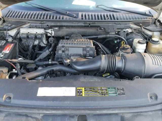 5LMFU28525LJ01470 - 2005 LINCOLN NAVIGATOR 白色 照片 7