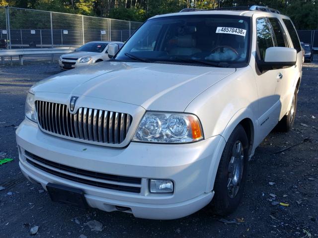 5LMFU28525LJ01470 - 2005 LINCOLN NAVIGATOR 白色 照片 9