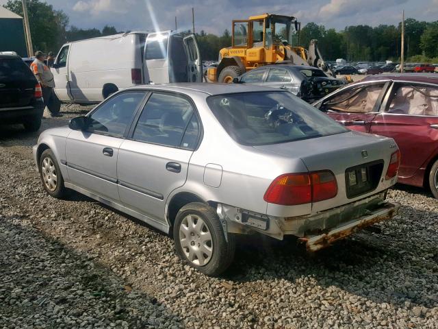 2HGEJ6620XH507065 - 1999 HONDA CIVIC DX SILVER photo 3