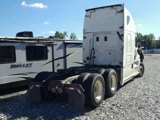 3AKJGLD50FSGE3006 - 2015 FREIGHTLINER CASCADIA 1 WHITE photo 4