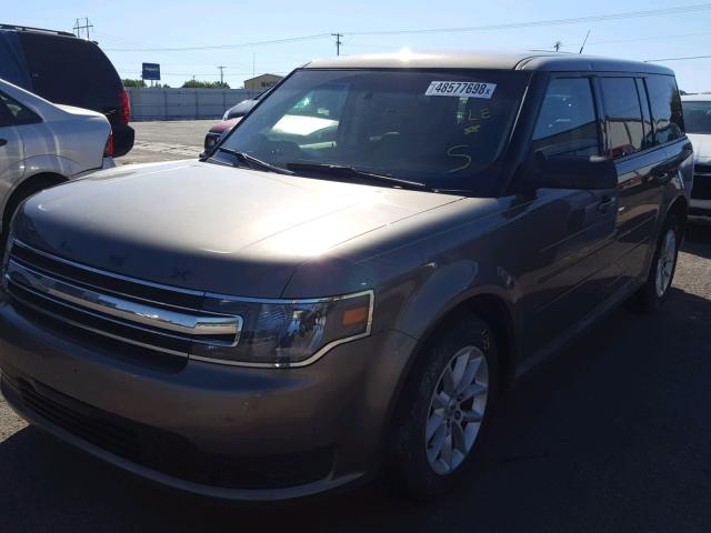 2FMGK5B89EBD27068 - 2014 FORD FLEX SE GRAY photo 2