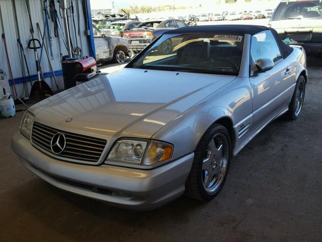 WDBFA68F71F197233 - 2001 MERCEDES-BENZ SL 500 SILVER photo 2