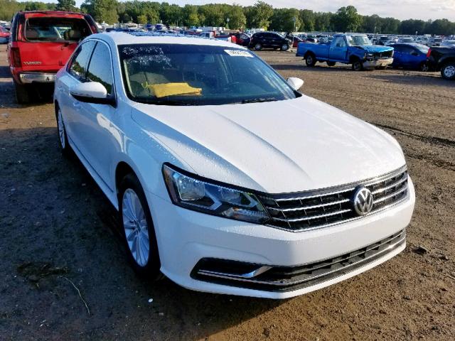 1VWBT7A37HC038463 - 2017 VOLKSWAGEN PASSAT SE WHITE photo 1