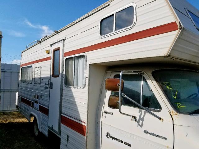 F44CD6V101330 - 1976 DODGE MOTORHOME BEIGE photo 9