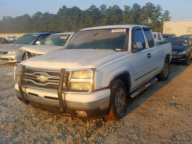 1GCEC19V97Z137719 - 2007 CHEVROLET SILVERADO WHITE photo 2