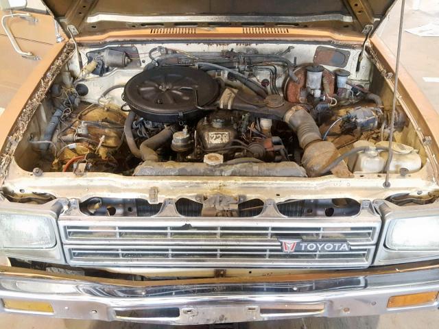 JT4RN44D4D1116072 - 1983 TOYOTA PICKUP 1/2 TAN photo 7