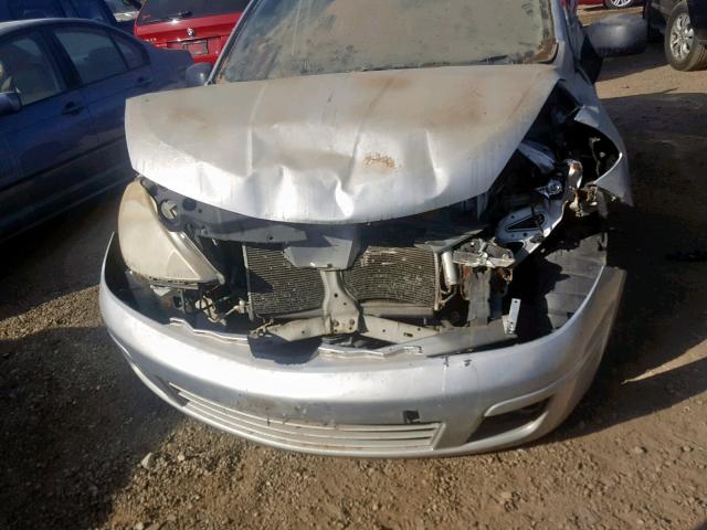 3N1CC11E49L483080 - 2009 NISSAN VERSA S SILVER photo 9