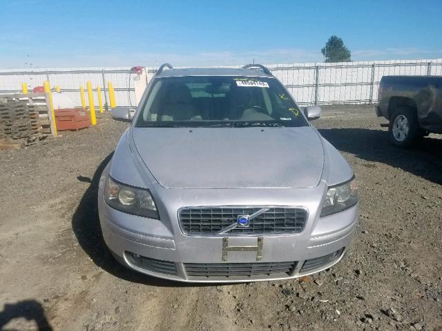 YV1MW682652043997 - 2005 VOLVO V50 T5 SILVER photo 9