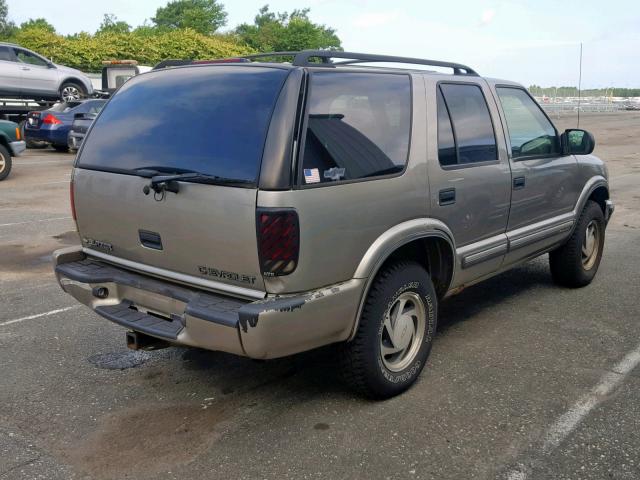 1GNDT13W7Y2133621 - 2000 CHEVROLET BLAZER BROWN photo 4