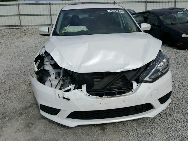 3N1AB7AP0JY226617 - 2018 NISSAN SENTRA S WHITE photo 9