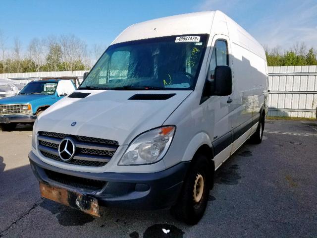 WD3PE8CBXC5686903 - 2012 MERCEDES-BENZ SPRINTER 2 WHITE photo 2