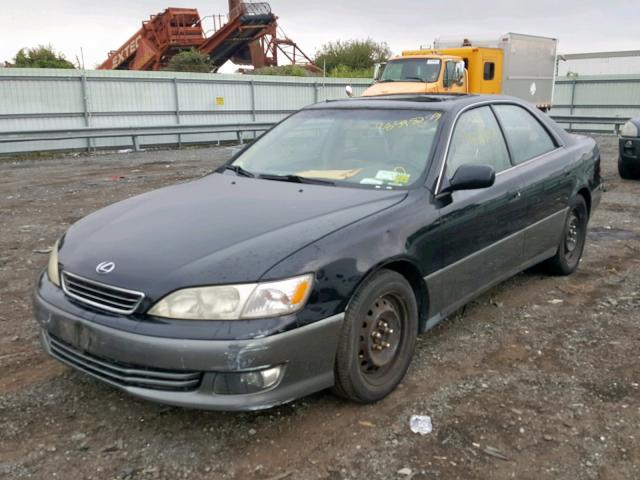 JT8BF28G2Y5076045 - 2000 LEXUS ES 300 BLACK photo 2