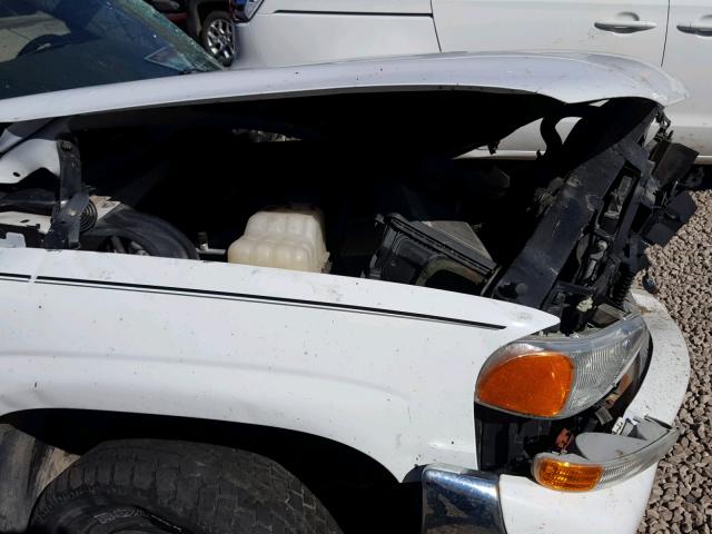 1GKEK13T55J133547 - 2005 GMC YUKON WHITE photo 10