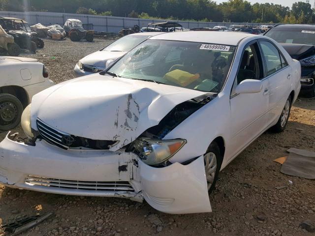 4T1BE32K25U570166 - 2005 TOYOTA CAMRY LE WHITE photo 2
