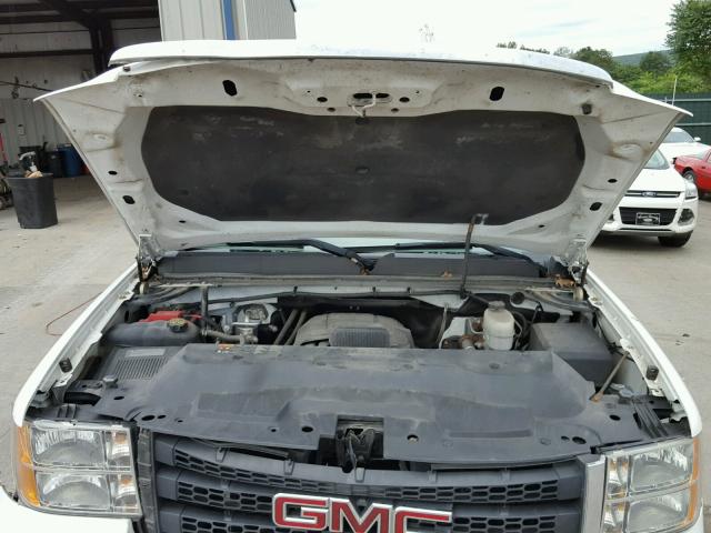 1GT11ZCGXEF180154 - 2014 GMC SIERRA C25 WHITE photo 7