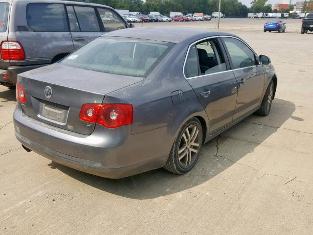 3VWRF71K16M619160 - 2006 VOLKSWAGEN JETTA 2.5 GRAY photo 4