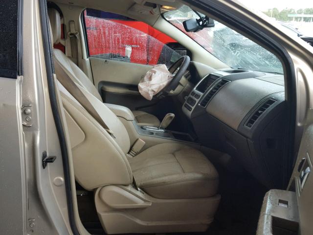 2FMDK48C87BA90780 - 2007 FORD EDGE SEL WHITE photo 5