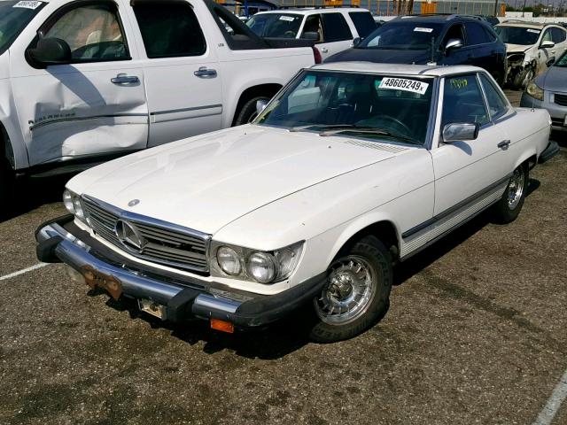 WDBBA45A9CB018941 - 1982 MERCEDES-BENZ 380 SL WHITE photo 2