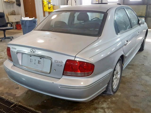 KMHWF35H52A718001 - 2002 HYUNDAI SONATA GLS SILVER photo 4