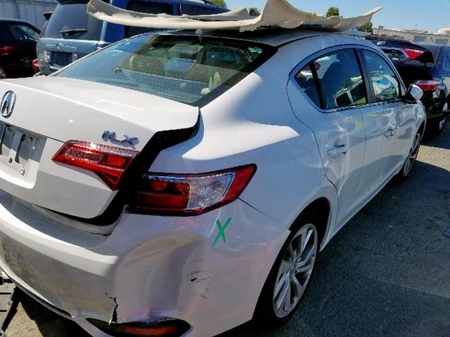 19UDE2F30JA005759 - 2018 ACURA ILX BASE WHITE photo 4