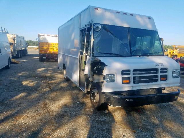 4UZAANCP27CY43600 - 2007 FREIGHTLINER CHASSIS M WHITE photo 1