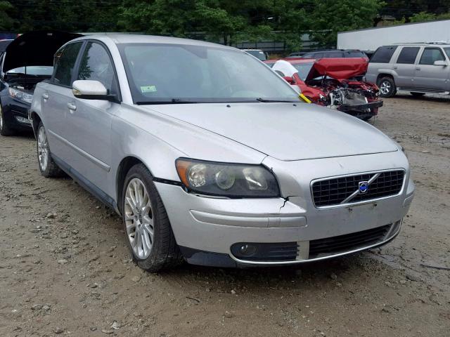 YV1MW382052066075 - 2005 VOLVO V50 2.4I SILVER photo 1