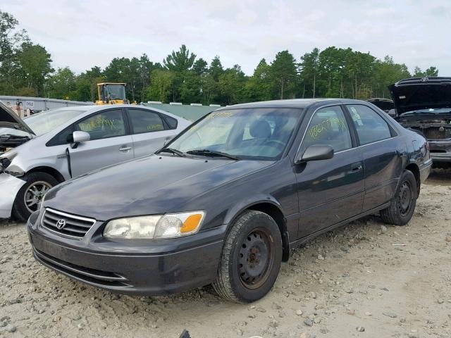 JT2BG22K3Y0519093 - 2000 TOYOTA CAMRY CE GRAY photo 2