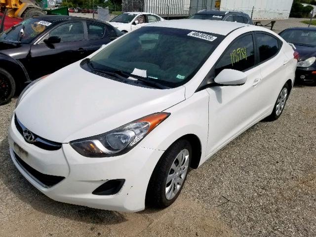 5NPDH4AE6MH123837 - 2012 HYUNDAI ELANTRA GL WHITE photo 2