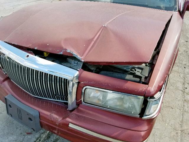 1LNLM82W9VY734142 - 1997 LINCOLN TOWN CAR S RED photo 9