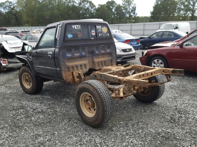 JT4RN63R7H5025644 - 1987 TOYOTA PICKUP RN6 GRAY photo 3