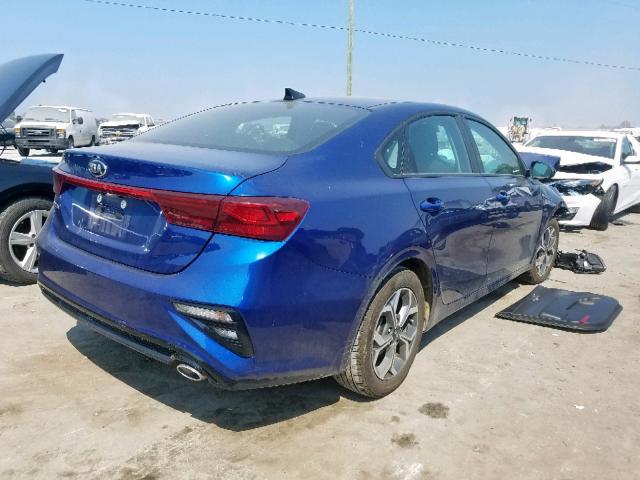 3KPF24AD2KE100009 - 2019 KIA FORTE FE BLUE photo 4