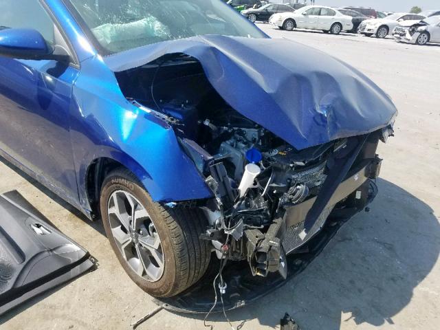 3KPF24AD2KE100009 - 2019 KIA FORTE FE BLUE photo 9