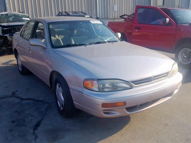 4T1BG12K6TU736412 - 1996 TOYOTA CAMRY DX BEIGE photo 1