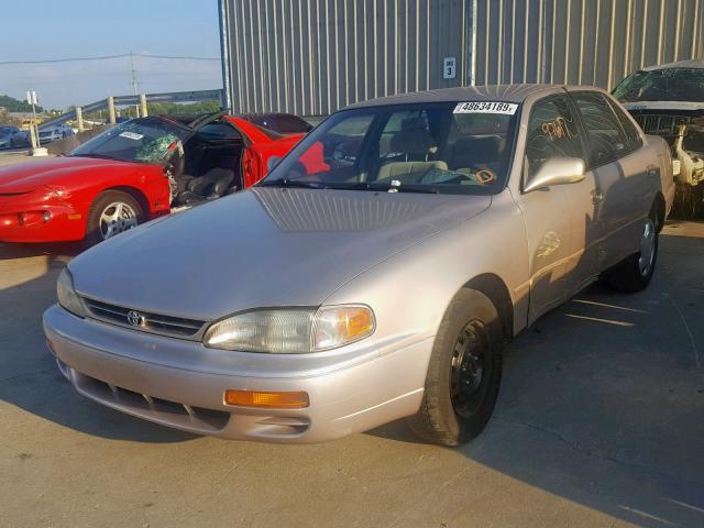 4T1BG12K6TU736412 - 1996 TOYOTA CAMRY DX BEIGE photo 2