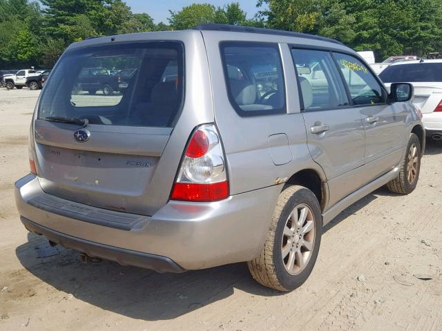 JF1SG65656H718017 - 2006 SUBARU FORESTER 2 GRAY photo 4