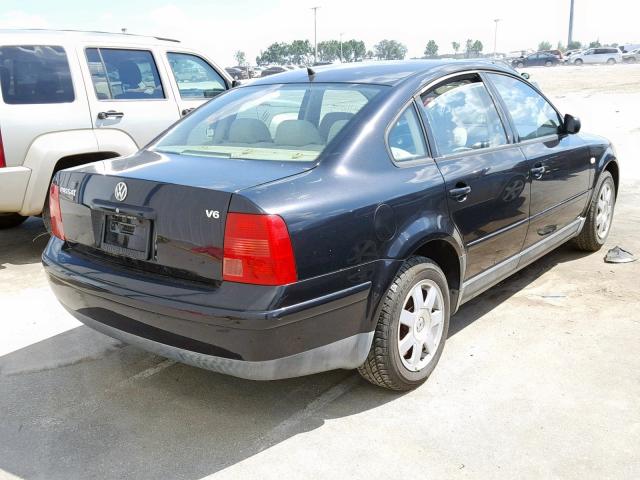 WVWMD23B5YE55918 - 2000 VOLKSWAGEN PASSAT GLS BLACK photo 4