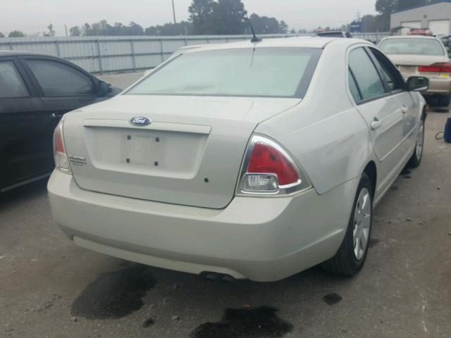 3FAHP06ZX8R128154 - 2008 FORD FUSION S WHITE photo 4